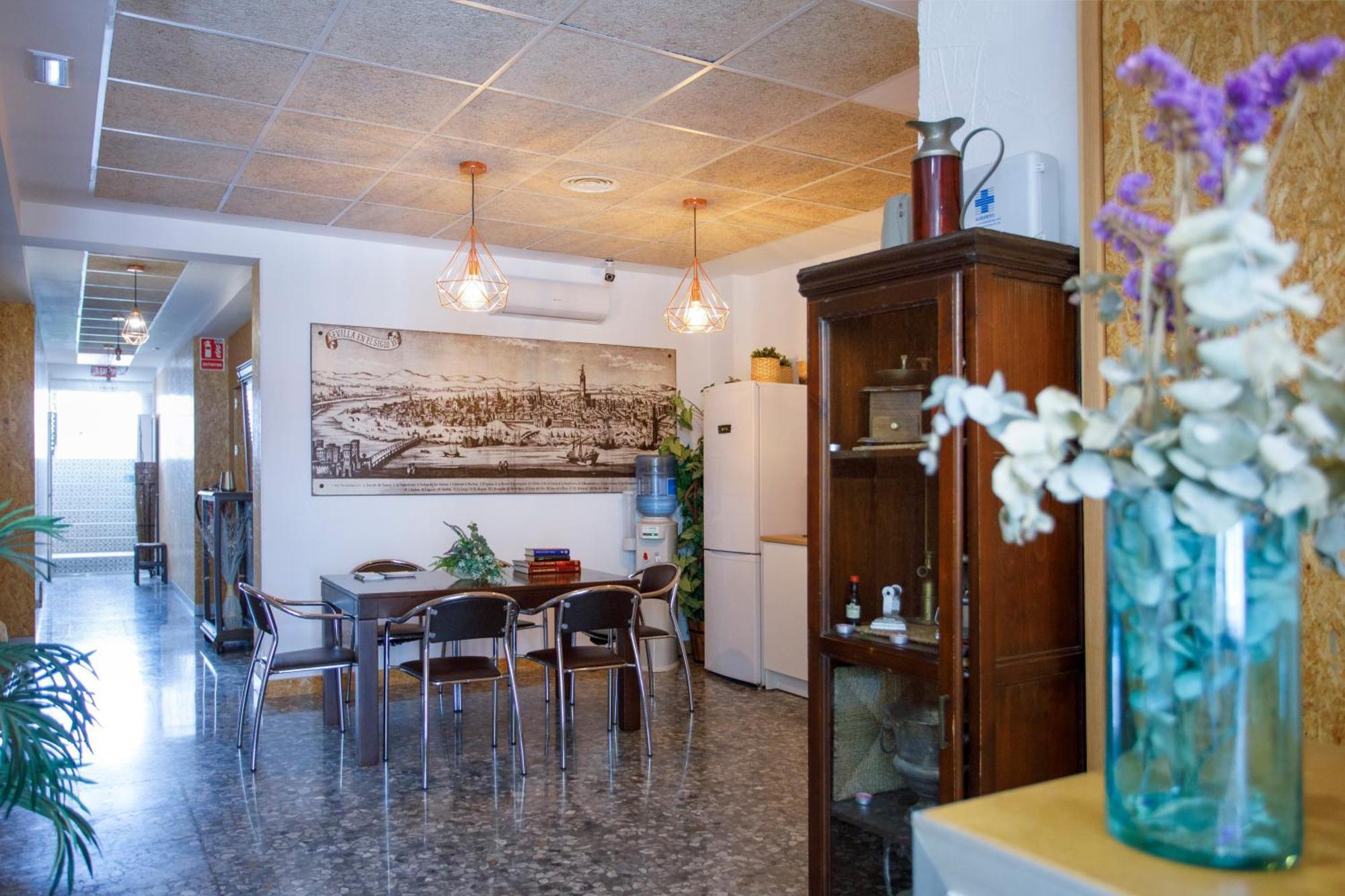 Italica Hostel Santiponce Eksteriør bilde