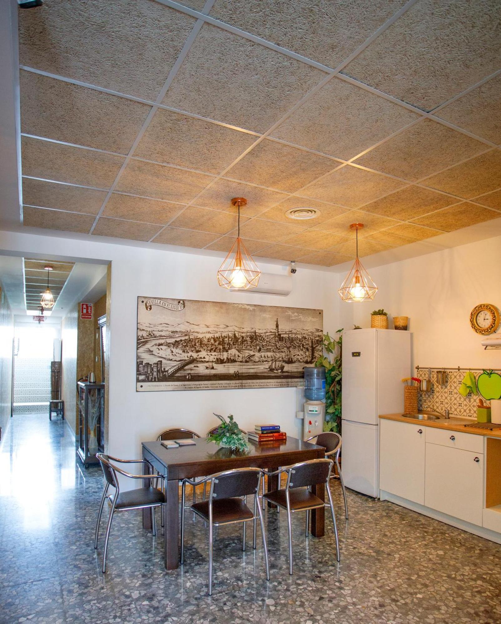 Italica Hostel Santiponce Eksteriør bilde